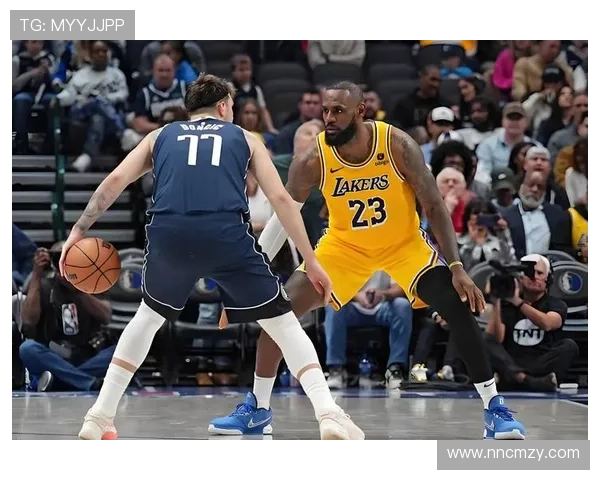 东契奇本季40+得分追平科比